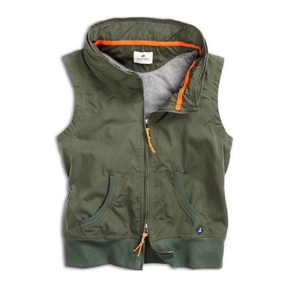 Sperry Hideaway Hoodie Utility Vest in Thyme - Picture 4 of 4